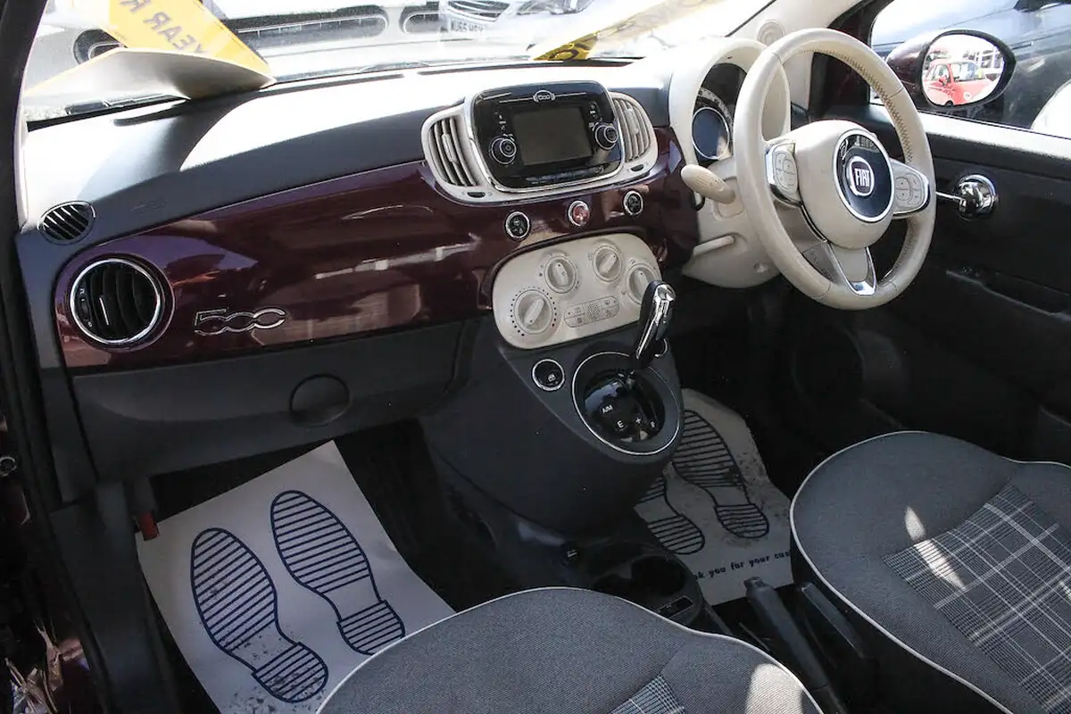 2016-fiat-500-12-lounge-dualogic-big-18