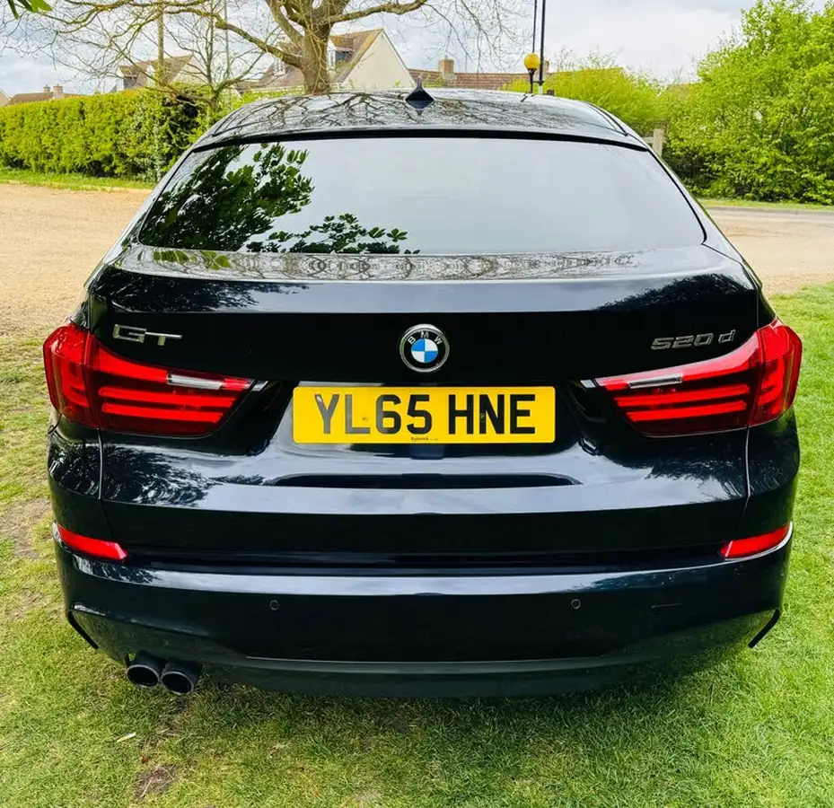 2016-bmw-5-series-20td-520d-m-sport-gt-big-6