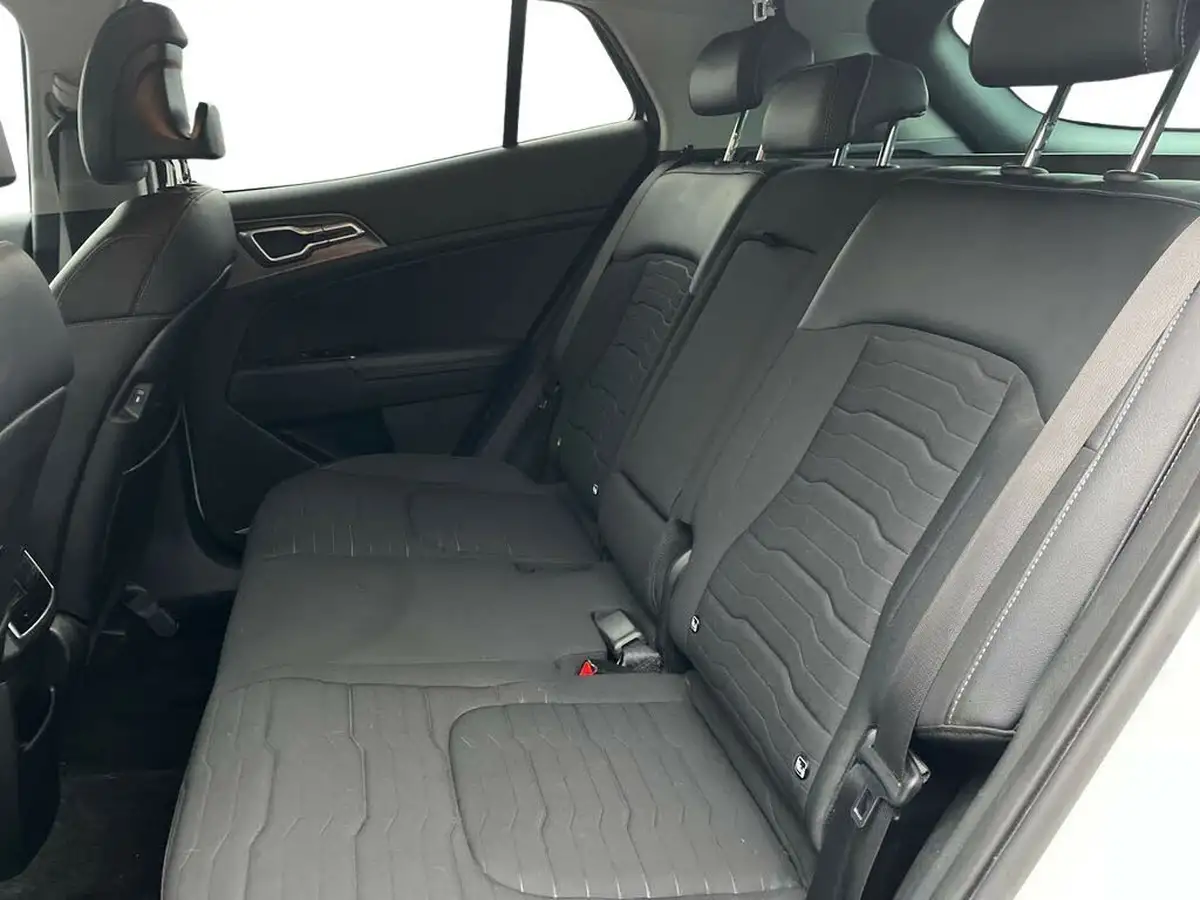 2023-kia-sportage-16-t-gdi-3-226bhp-hev-auto-big-22