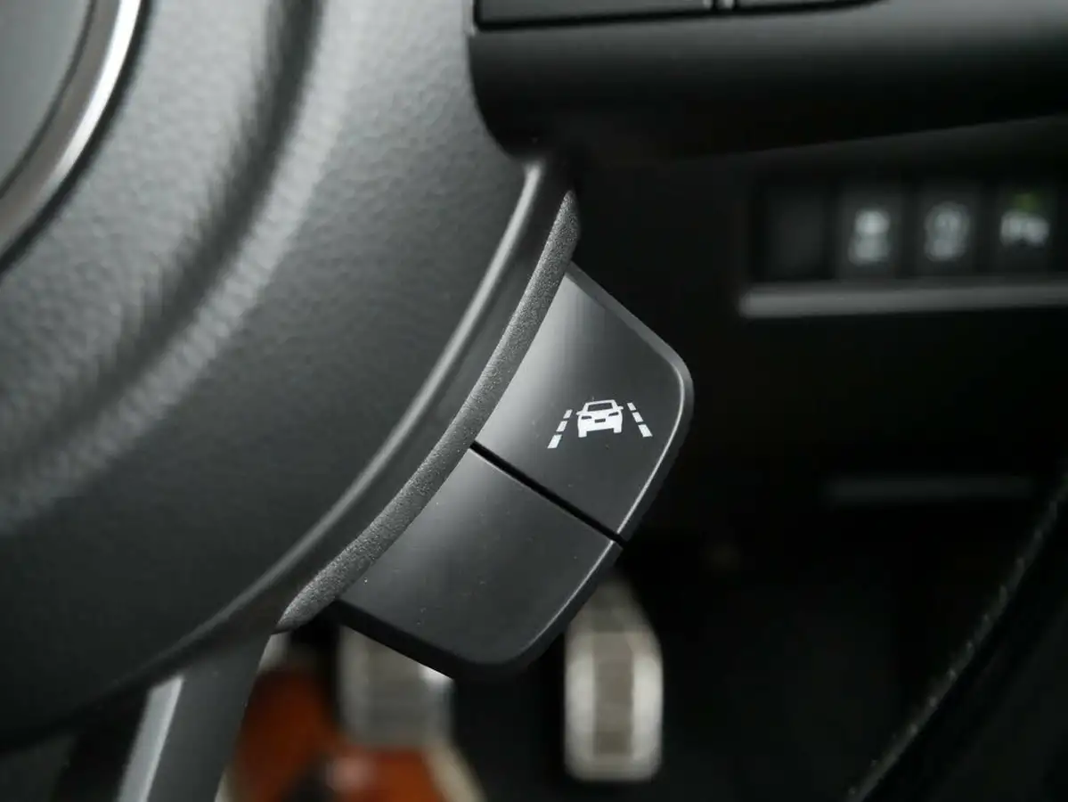 2021-suzuki-swift-14-boosterjet-sport-big-18