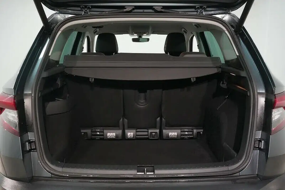2018-skoda-karoq-15-tsi-se-l-act-dsg-big-13