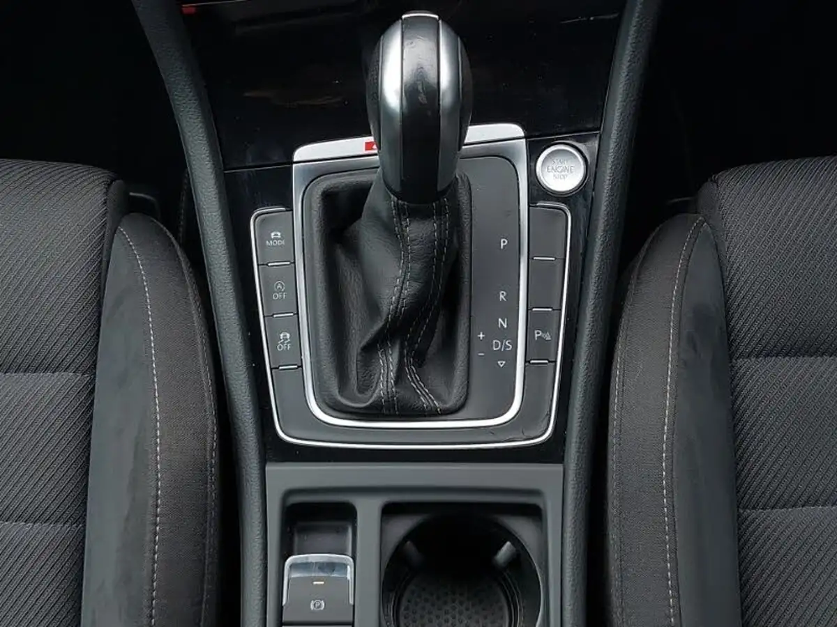 2020-volkswagen-golf-20-tsi-r-300ps-hatchback-5d-big-13
