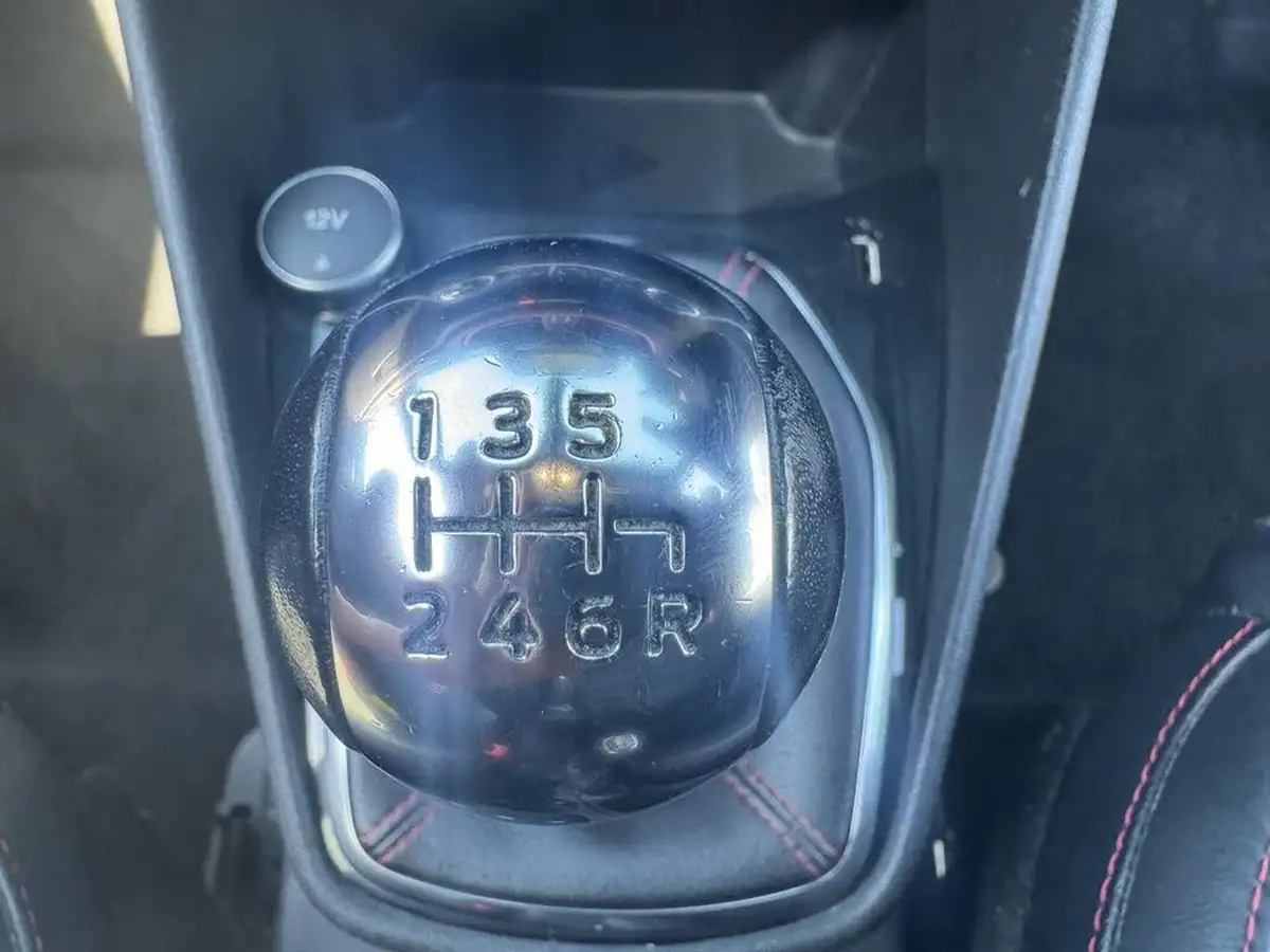 2019-ford-fiesta-10t-st-line-x-125ps-5d-big-44