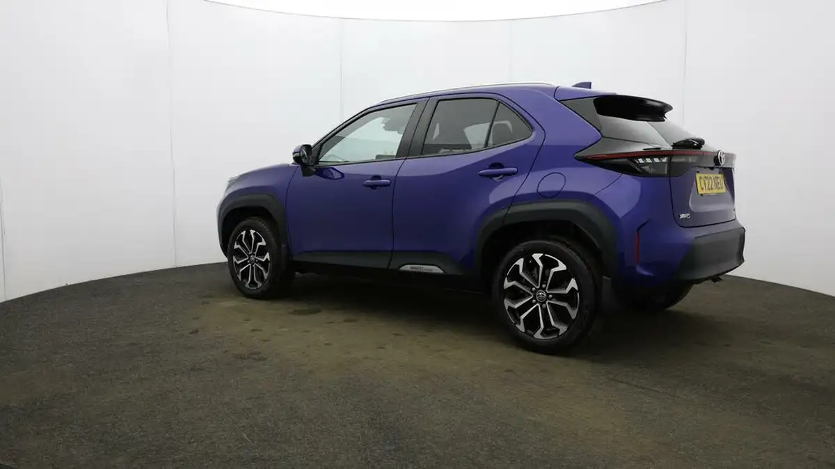 2022-toyota-yaris-15-vvt-i-design-panoramic-roof-big-45