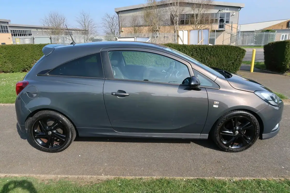 2015-vauxhall-corsa-12-limited-edition-3d-big-15