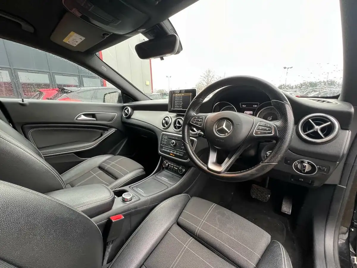 2016-mercedes-benz-cla-21d-cla-220-sport-ss-coupe-4d-big-15