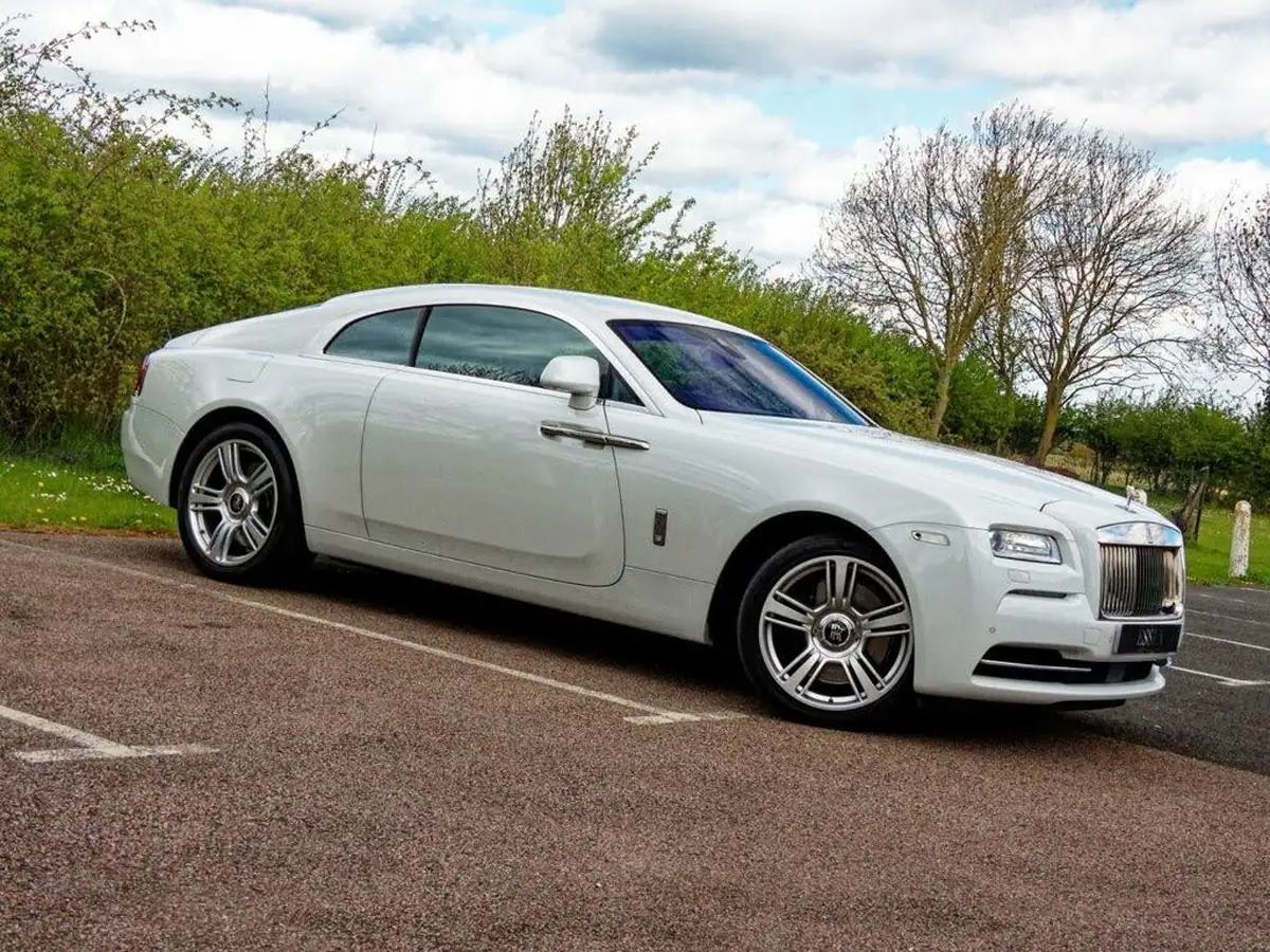 2016-rolls-royce-wraith-66-big-1