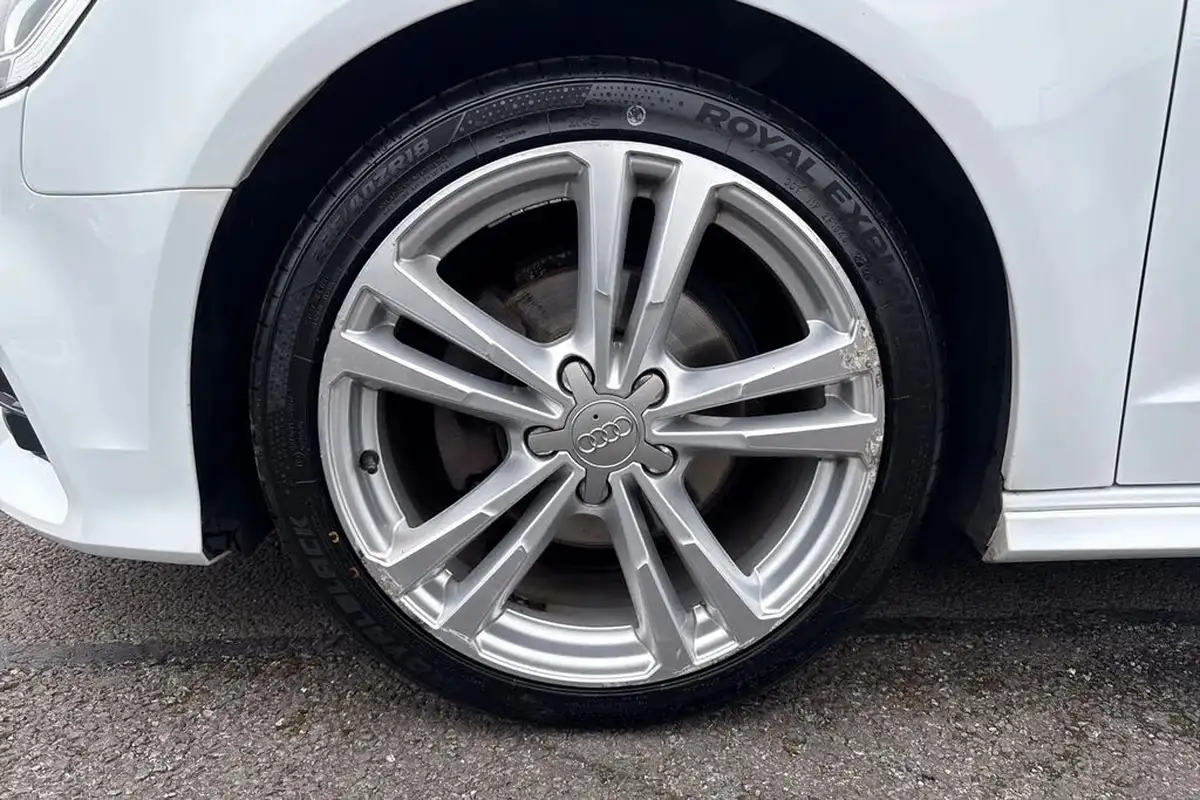 2019-audi-a3-16-30-tdi-s-line-ss-sportback-5d-tronic-big-9