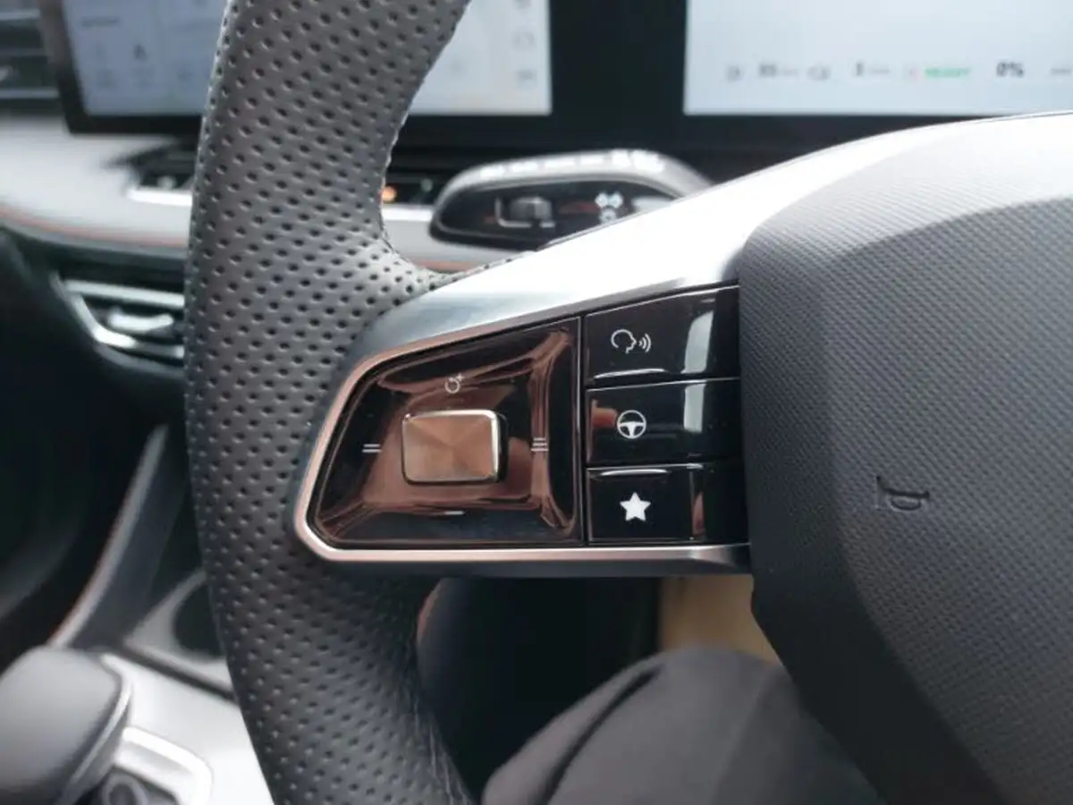 2024-mg-hs-15t-gdi-trophy-273ps-plug-in-hybrid-1496cc-auto-big-13