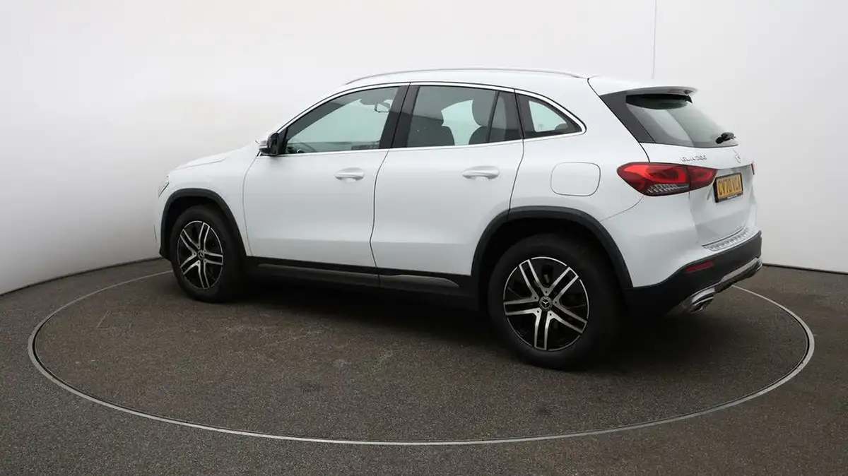 2020-mercedes-benz-gla-class-13-gla-200-sport-big-27