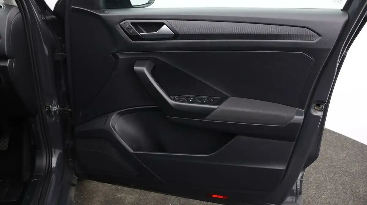 2021-volkswagen-t-roc-10-tsi-s-110ps-big-14