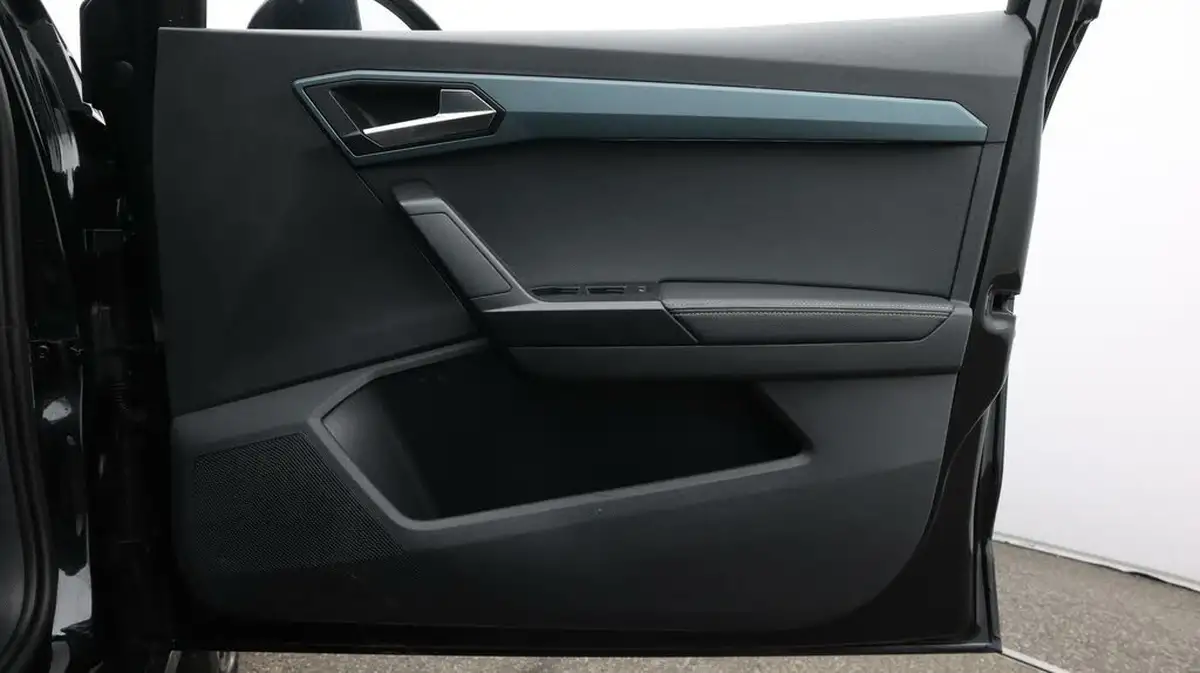 2022-seat-arona-10-tsi-xperience-lux-big-15