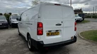 2019-vauxhall-vivaro-15td-2900-l2h1-dynamic-small-17
