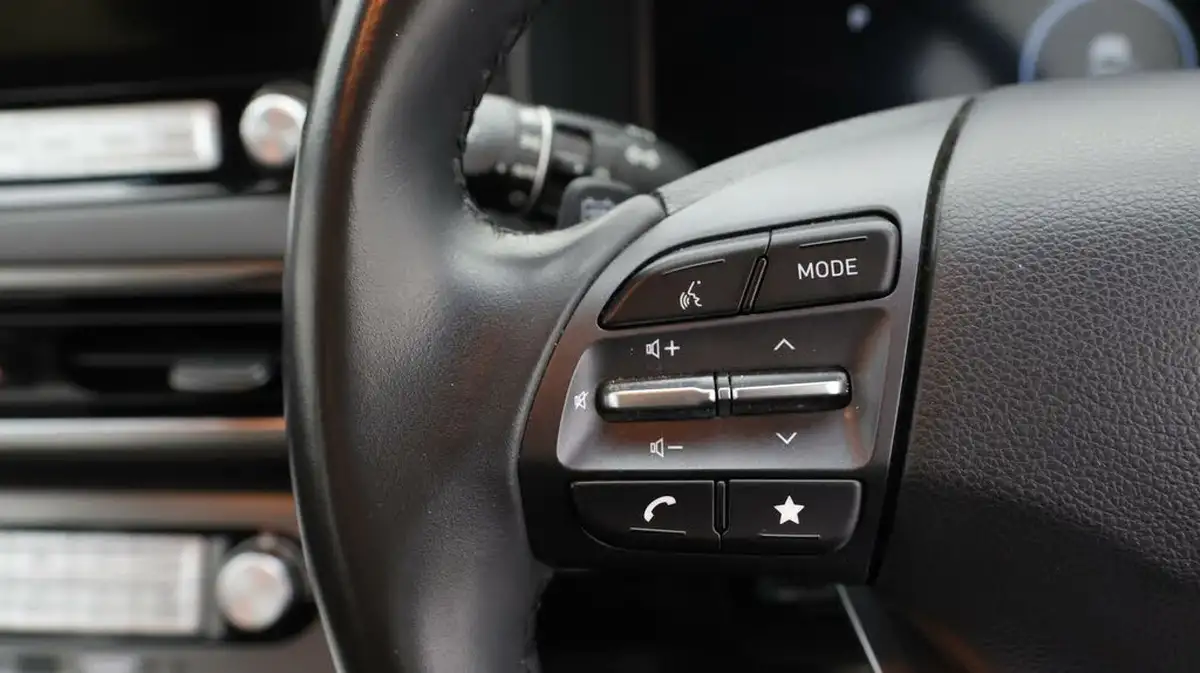 2021-hyundai-kona-e-se-connect-big-20