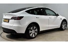 2022-tesla-model-y-e-long-range-small-7