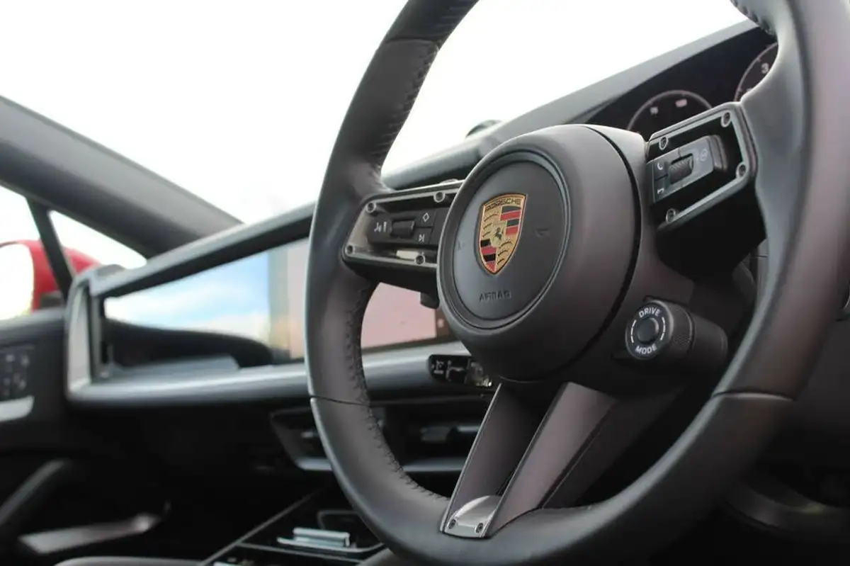 2024-porsche-cayenne-30-v6-353ps-coupe-big-23