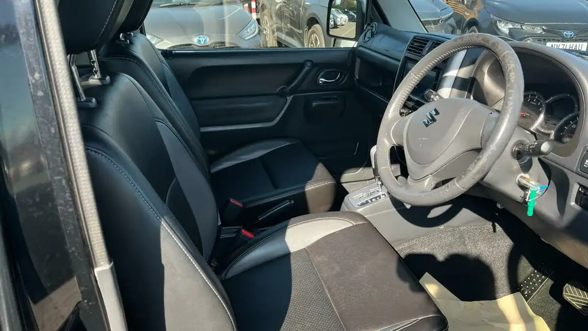 2017-suzuki-jimny-13-sz4-4x4-auto-big-10