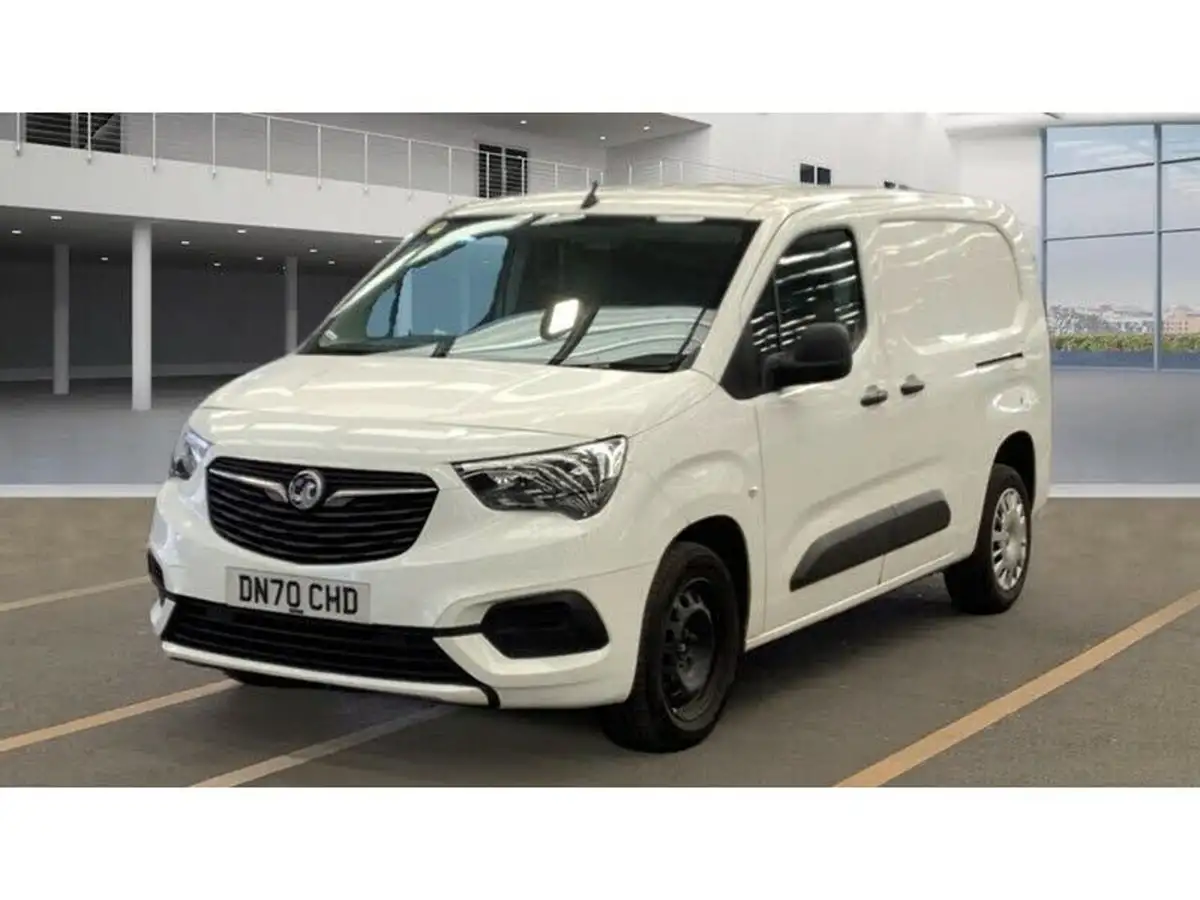2020-vauxhall-combo-15cdti-sportive-2300-100pseu6d-t-l2h1-panel-big-2