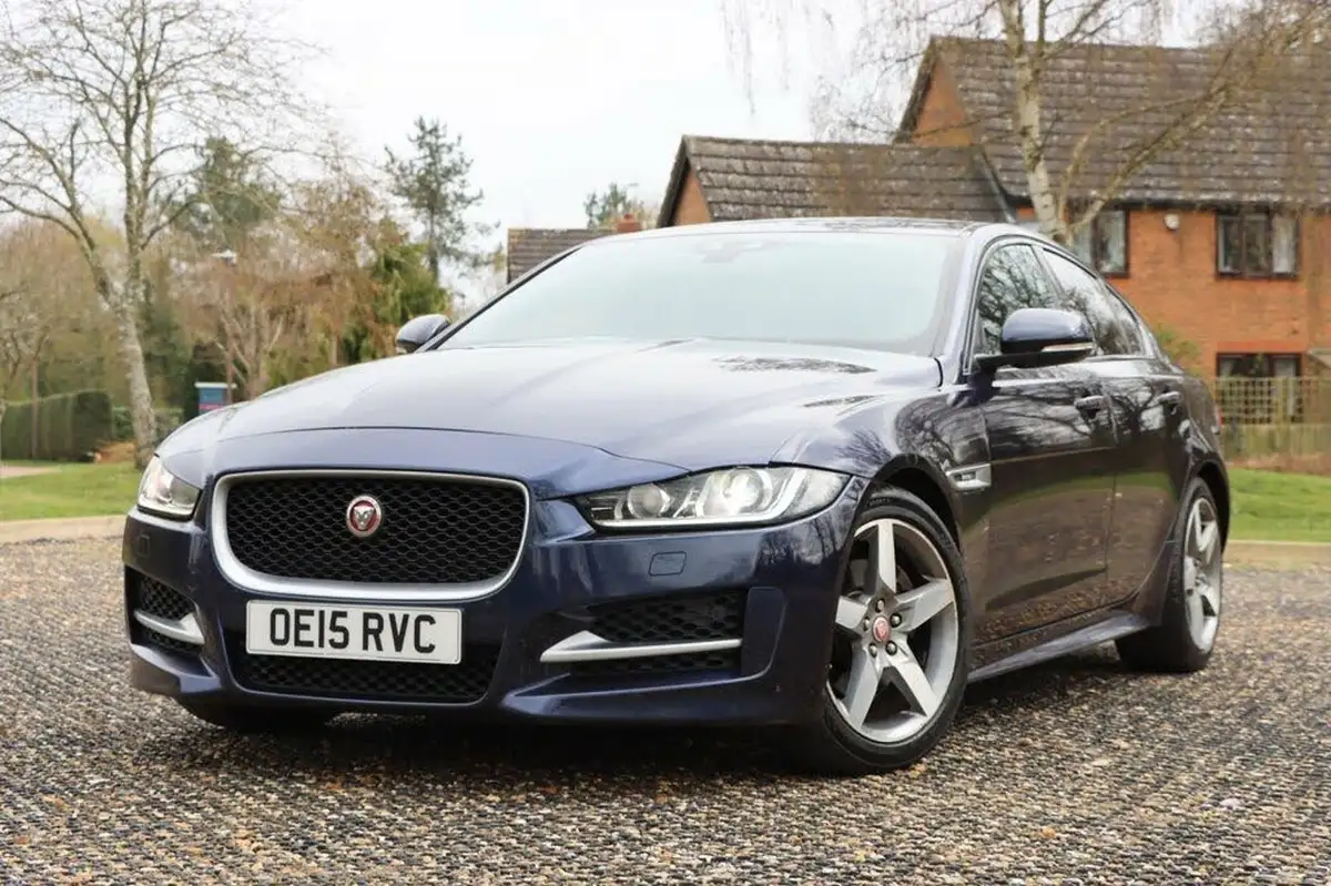 2015-jaguar-xe-20td-r-sport-180ps-auto-big-3