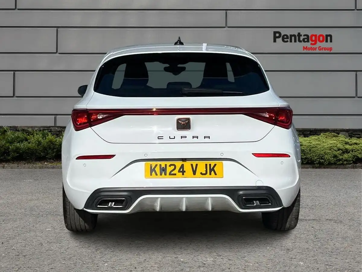 2024-cupra-leon-nf-15-etsi-v1-hatchback-big-13