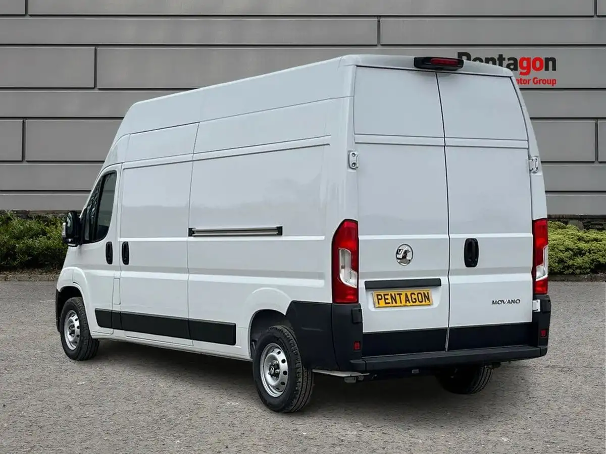 2024-vauxhall-movano-big-1