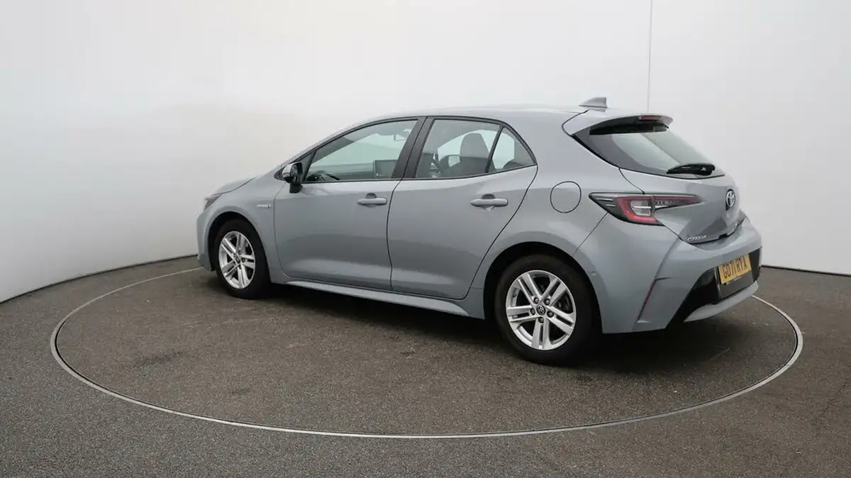 2021-toyota-corolla-18-vvt-i-icon-tech-spare-wheel-hatchback-5d-big-27