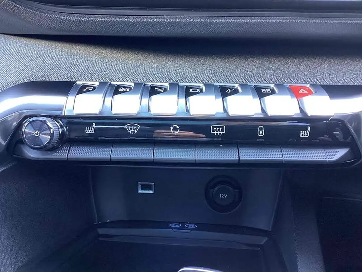 2020-peugeot-3008-suv-12-puretech-gt-line-eat8-big-15