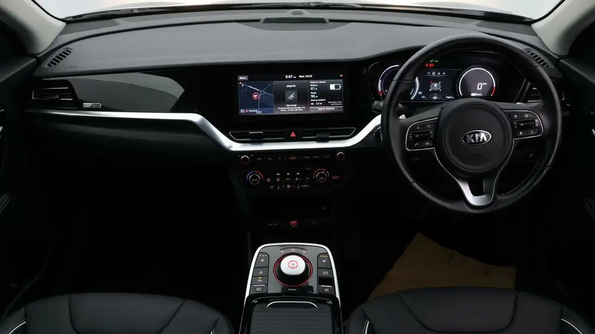2021-kia-e-niro-ev-3-big-12