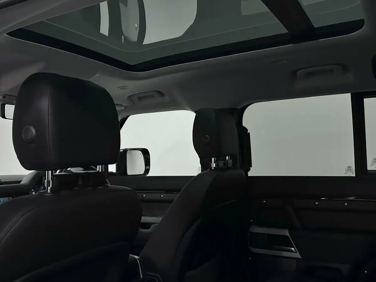 2024-land-rover-110-defender-30-d250-xs-edition-big-34