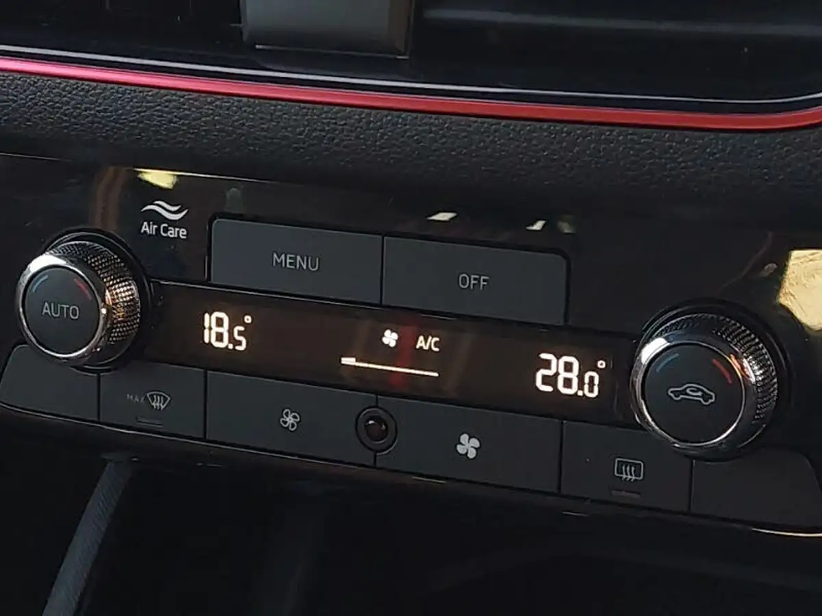 2024-skoda-kamiq-10-tsi-monte-carlo-116ps-dsg-big-14