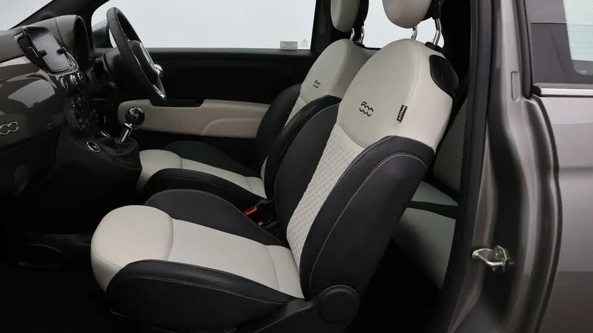 2022-fiat-500-10-dolcevita-big-13