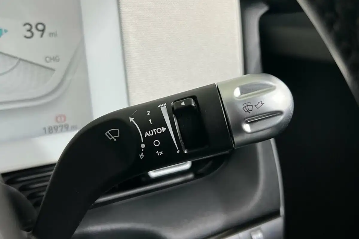 2022-hyundai-ioniq-5-e-premium-217ps-73kwh-rwd-big-22