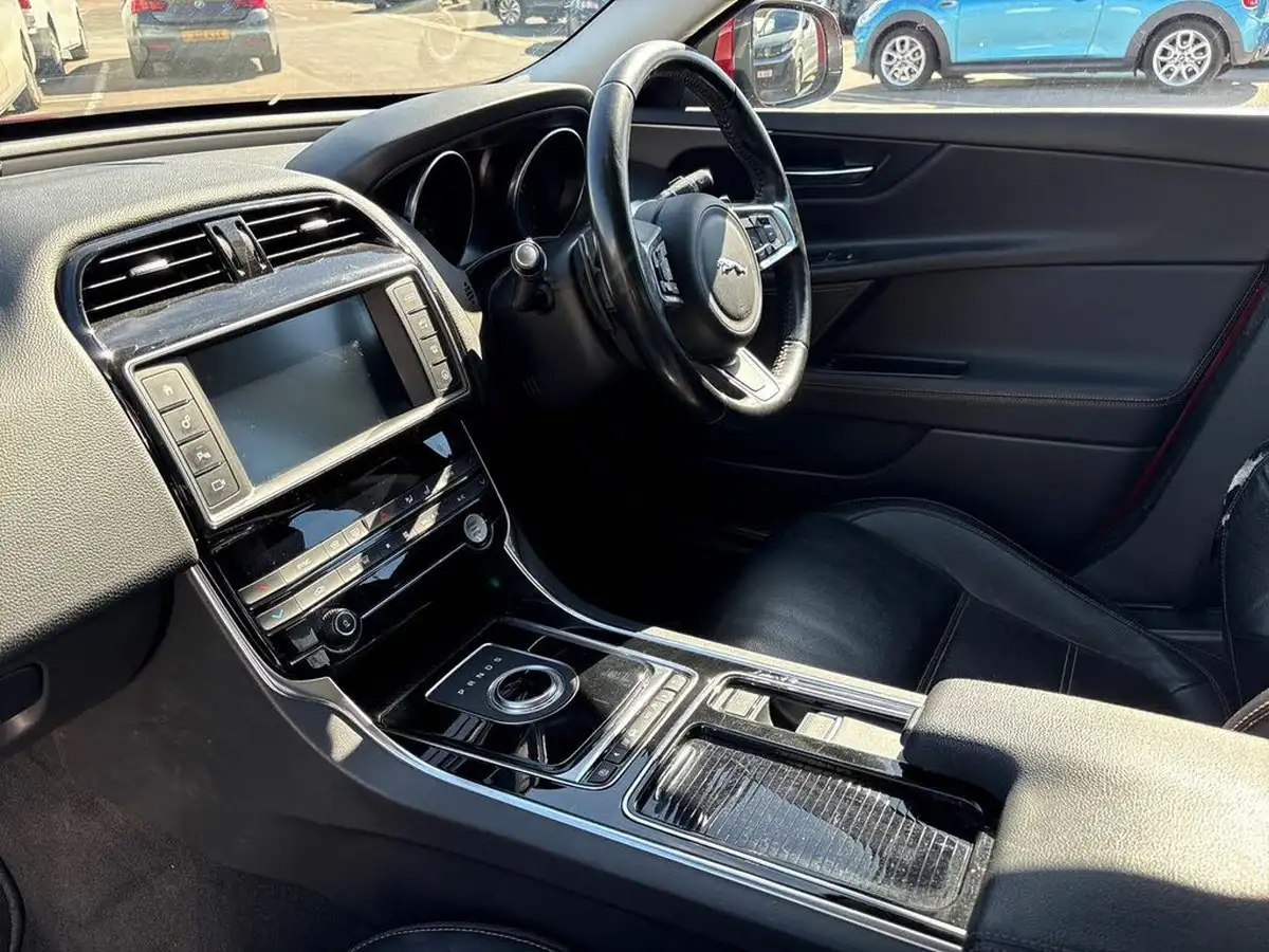 2018-jaguar-xe-20i-prestige-200ps-1999cc-big-33