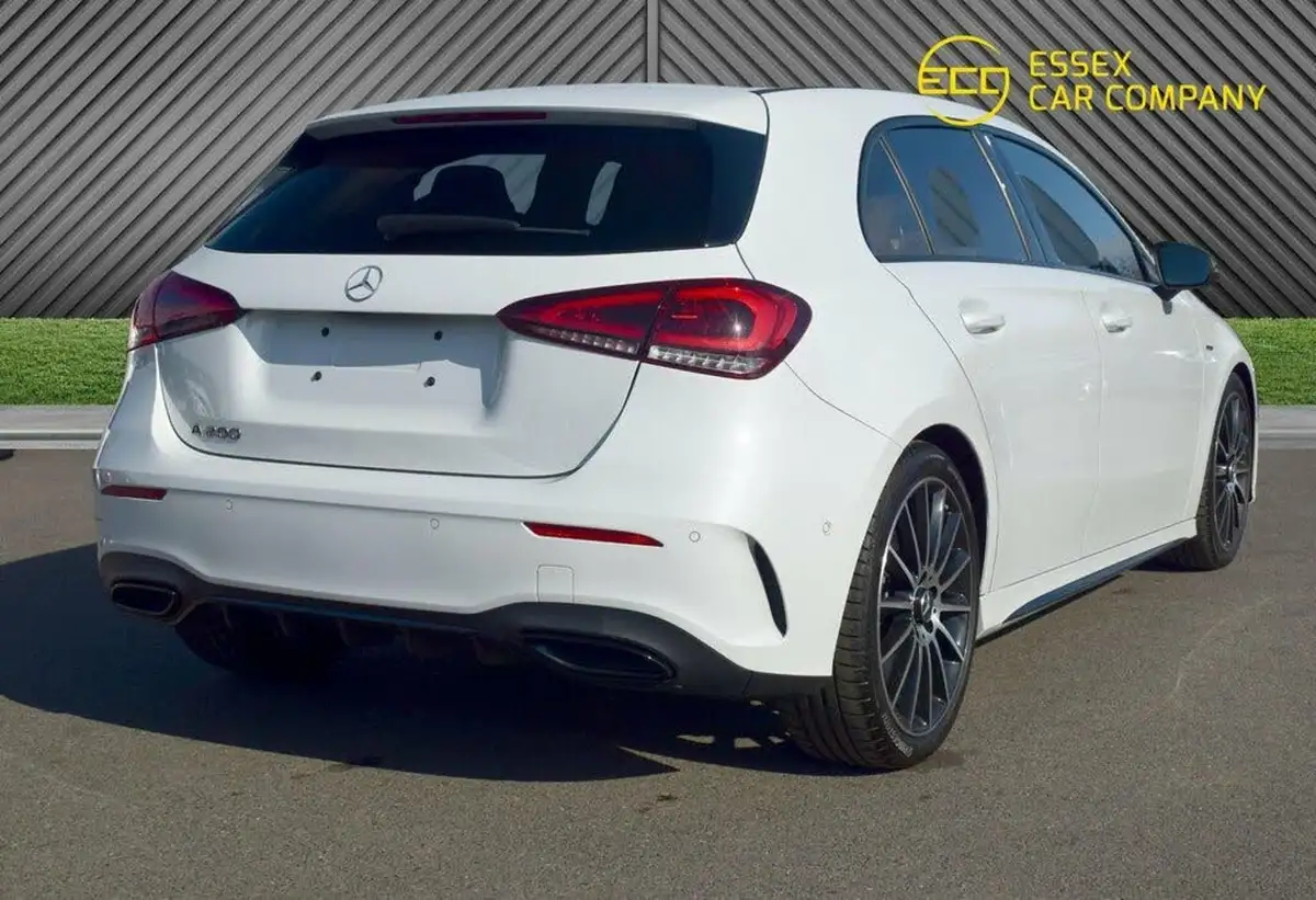 2021-mercedes-benz-a-class-13-a200-exclusive-edition-7g-dct-big-11