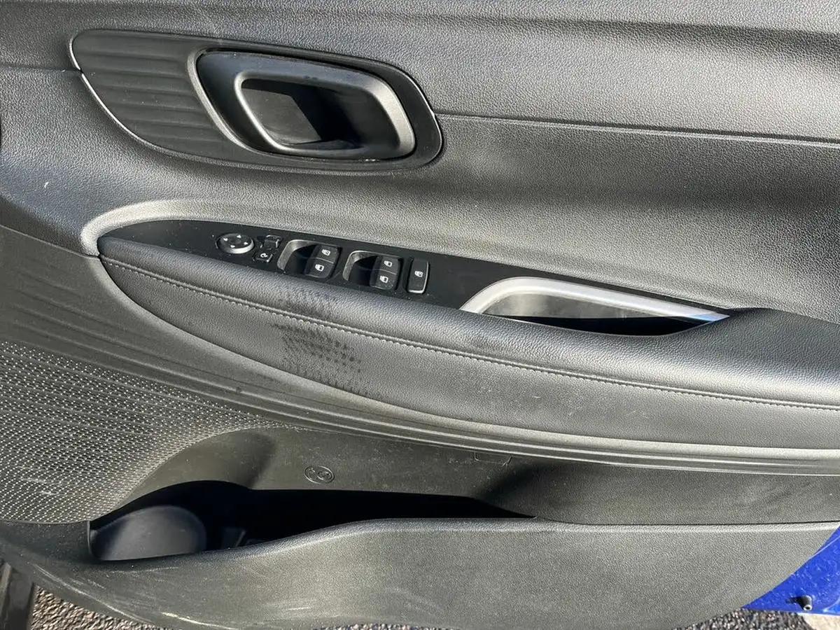 2023-hyundai-bayon-10-t-gdi-se-connect-dct-big-18