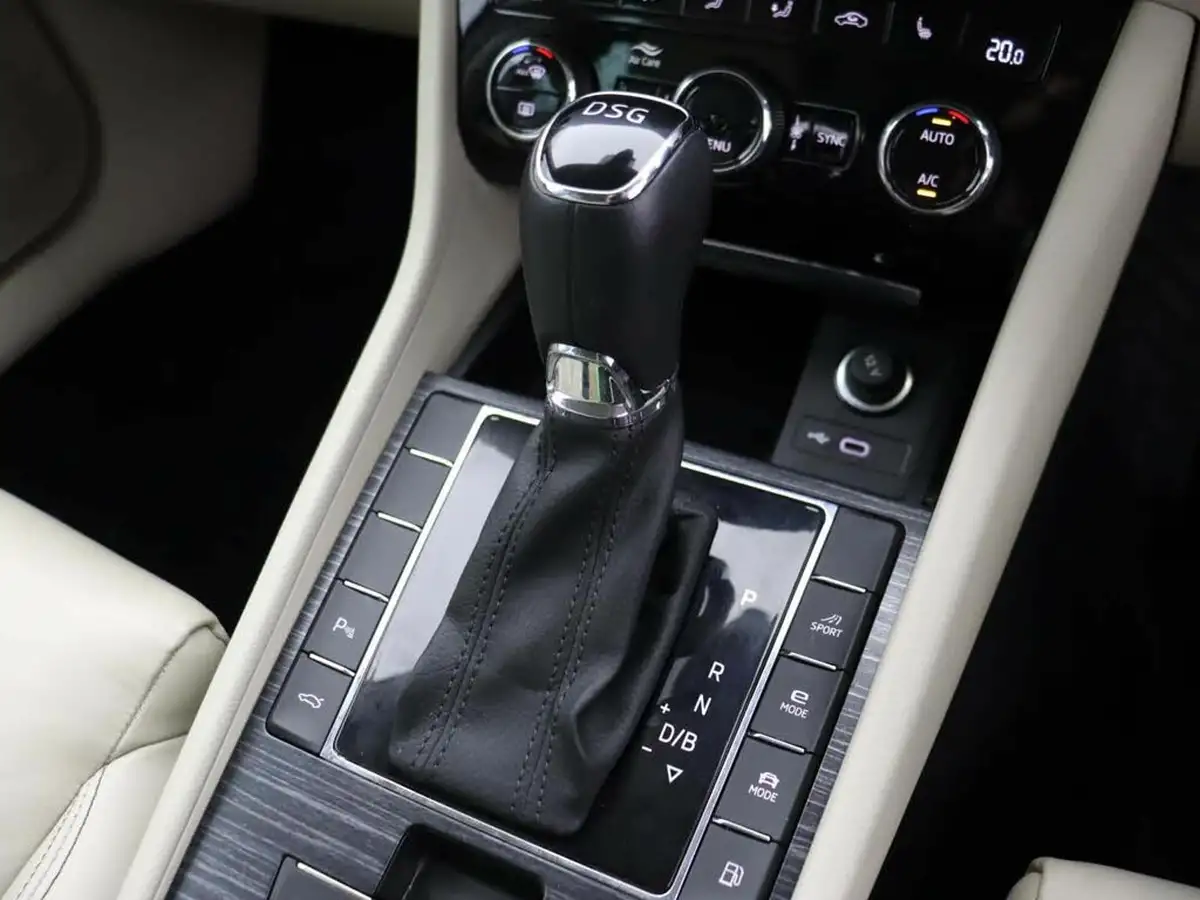 2020-skoda-superb-14-tsi-se-l-estate-big-18