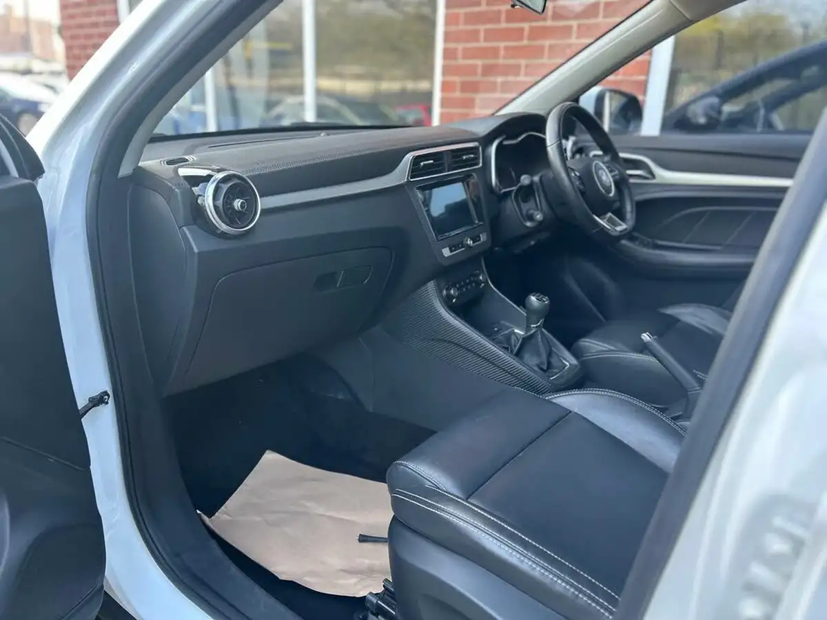 2019-mg-zs-suv-15-vti-tech-exclusive-105bhp-big-23