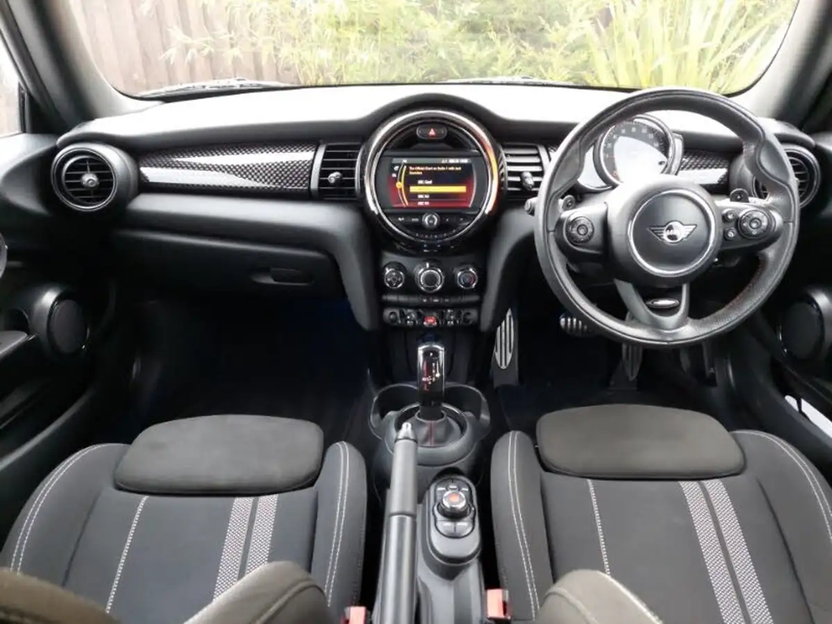 2019-mini-cooper-20-cooper-s-sport-189bhp-hatchback-3d-auto-big-2