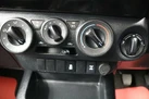 2019-toyota-hi-lux-24d-4d-active-150hpeu6dt-e-32t-double-pick-up-small-31