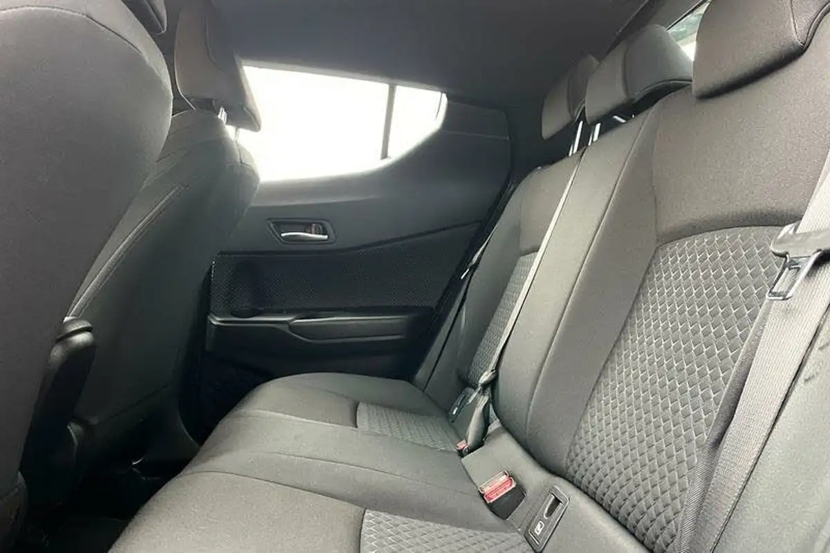 2020-toyota-c-hr-18-vvt-i-icon-parking-pack-big-19