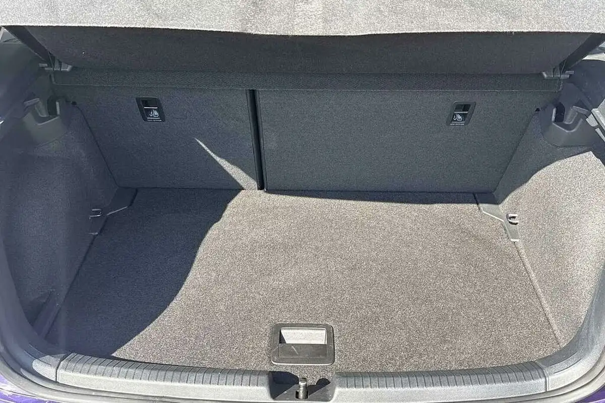 2022-volkswagen-polo-10-tsi-life-big-10