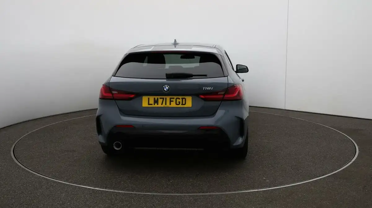 2021-bmw-1-series-15-118i-m-sport-lcp-dct-big-50