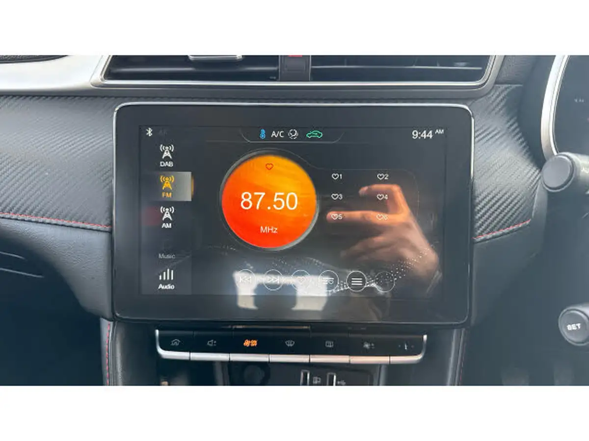 2022-mg-zs-suv-15-vti-tech-exclusive-big-22