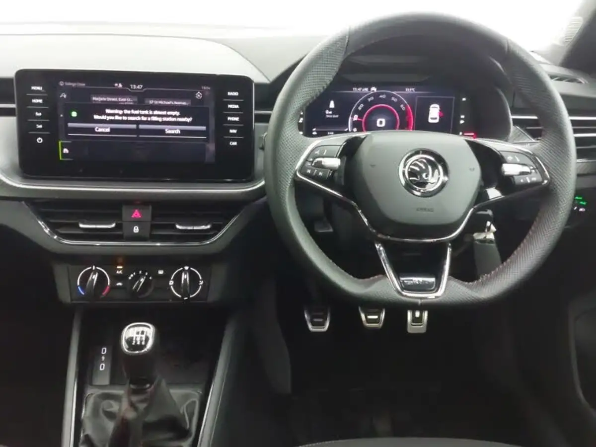 2021-skoda-kamiq-10-tsi-monte-carlo-109ps-big-9