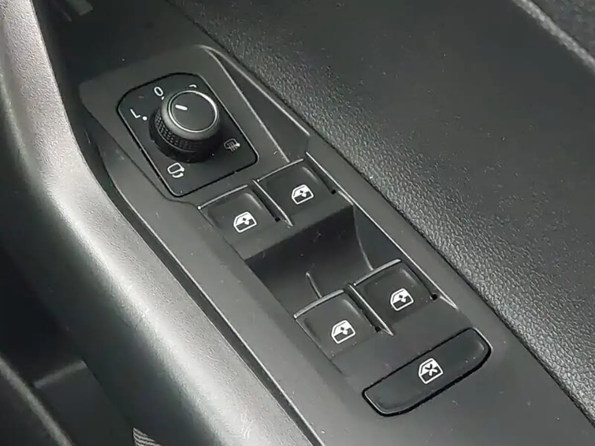 2024-volkswagen-taigo-10-tsi-r-line-115ps-dsg-big-18
