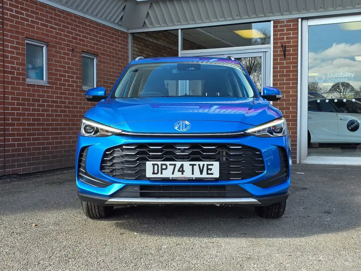 2024-mg-zs-suv-15-se-196ps-hybrid-1498cc-auto-big-1