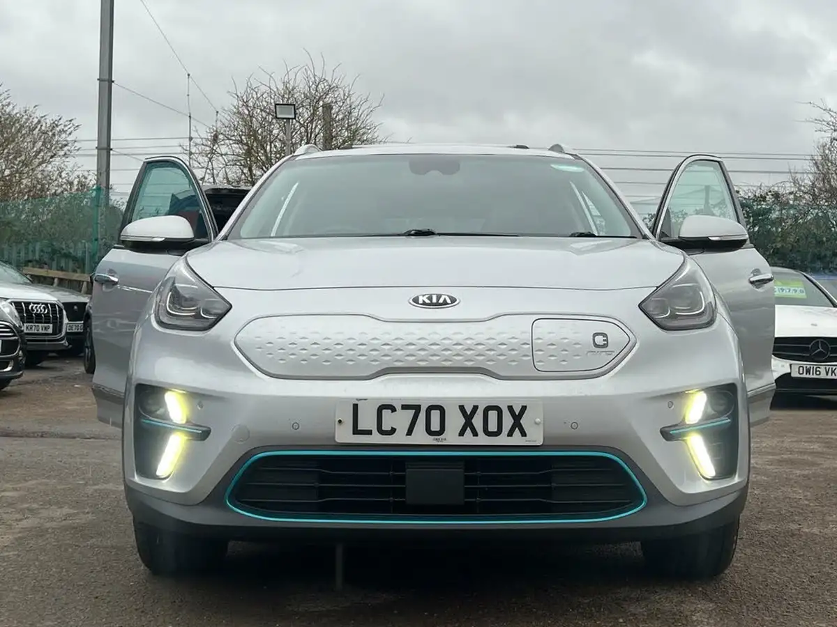 2020-kia-e-niro-ev-4-big-61