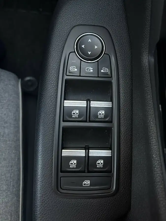 2022-renault-megane-e-tech-e-equilibre-big-22