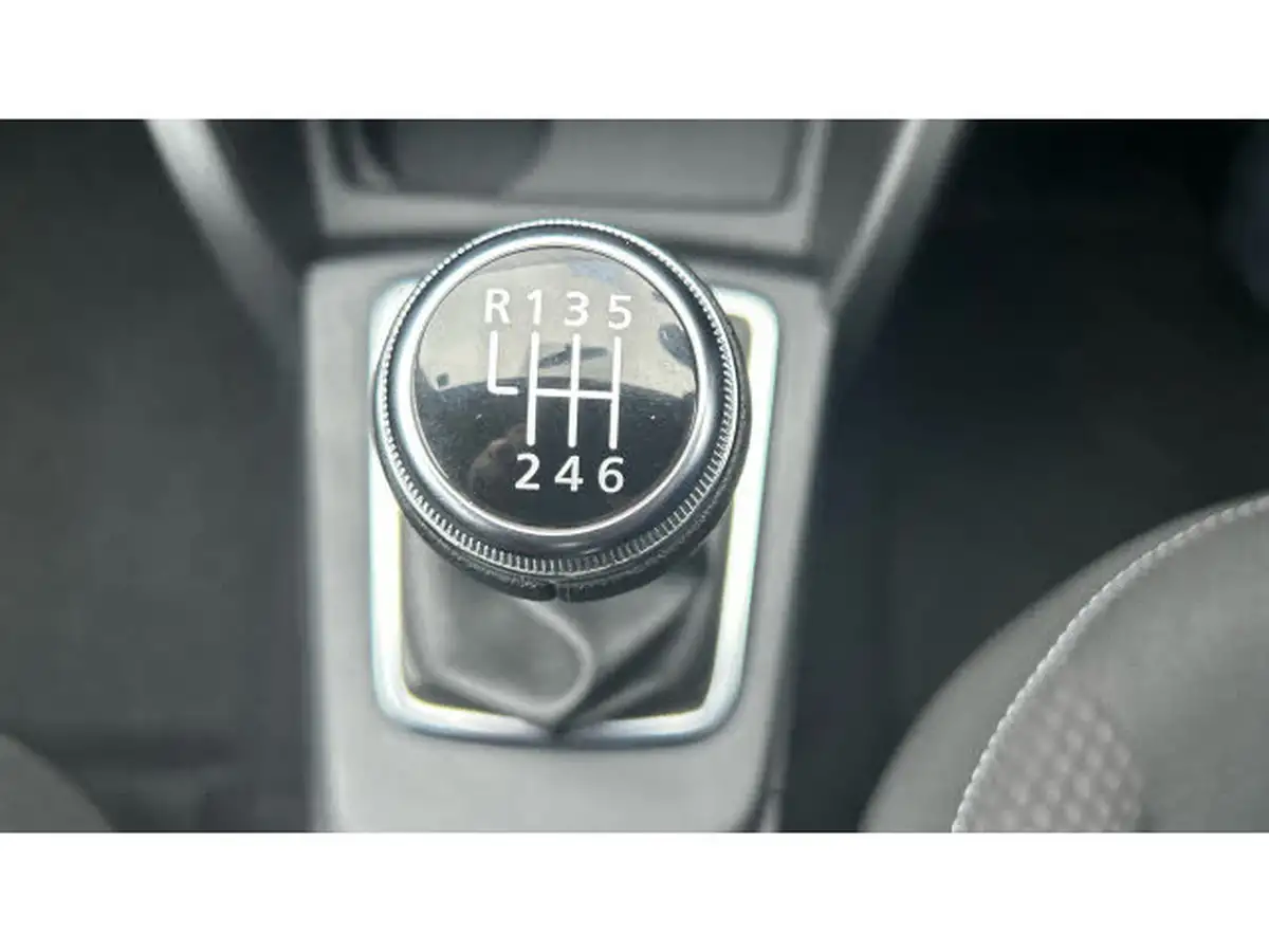 2022-dacia-duster-13-tce-comfort-130hpeu6d-4x2-window-van-big-32