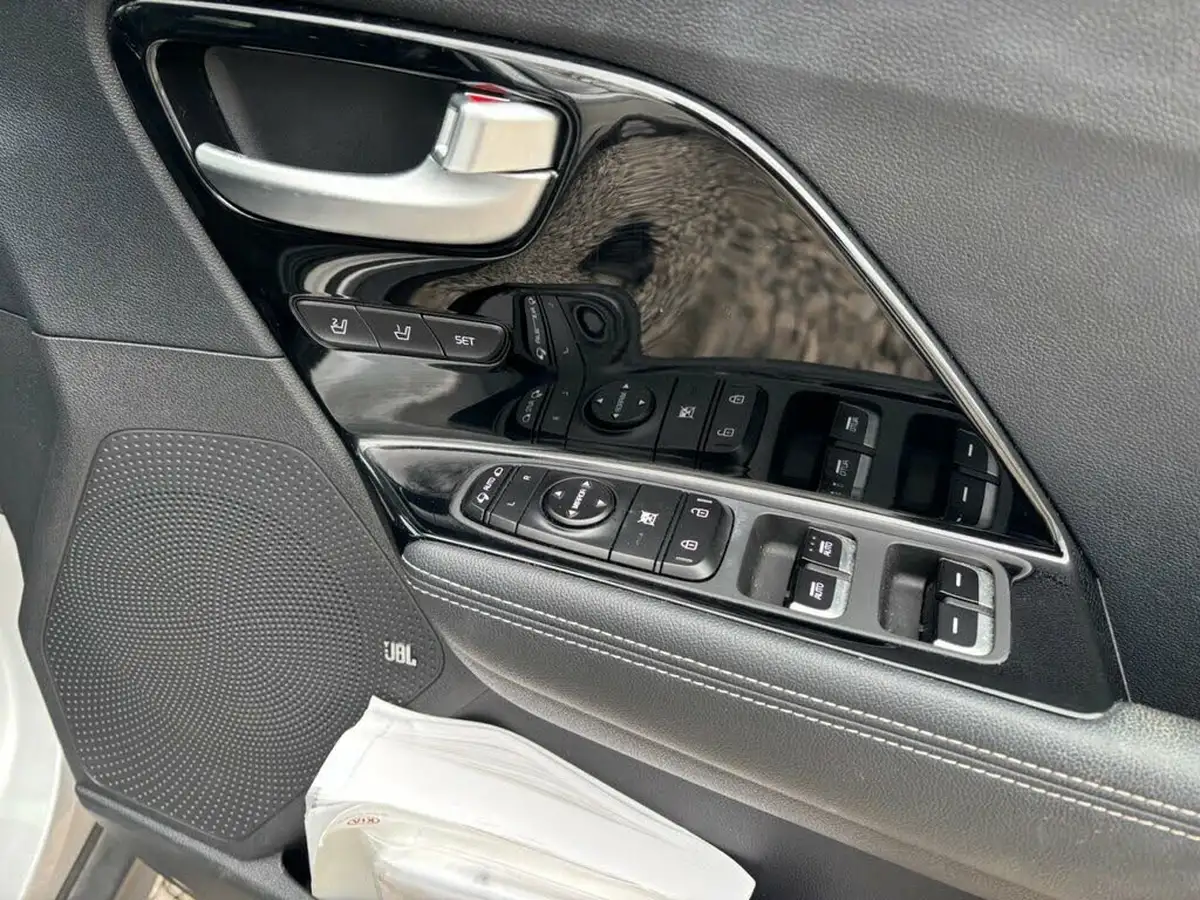 2021-kia-e-niro-ev-4-big-23